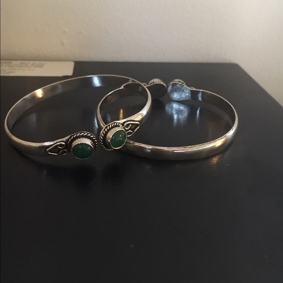 Green onyx cuff silver plated cuff