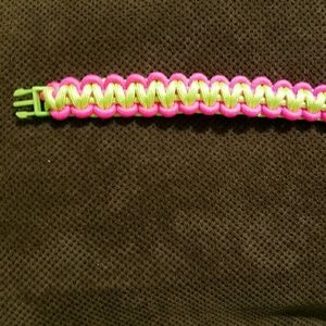 Pink/green paracord bracelet