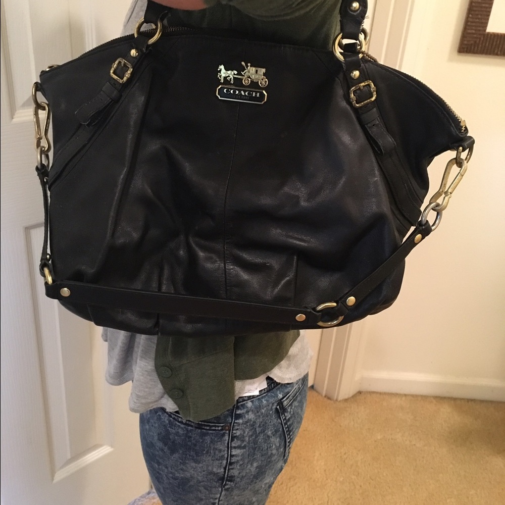Well loved coach black bag 😍