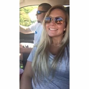 Meet your Posher, Danielle