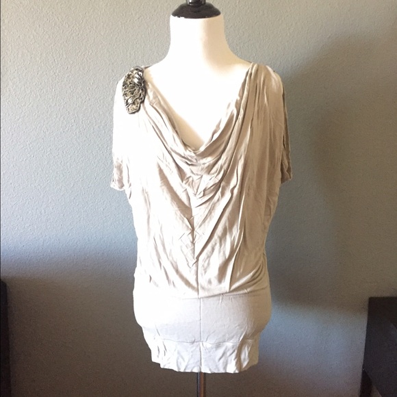 🔻EUC Guess beaded tunic