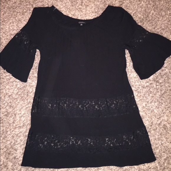 Little black lace dress - Picture 1 of 2