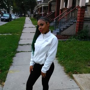 Meet your Posher, Kira