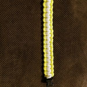 White/yellow paracord bracelet