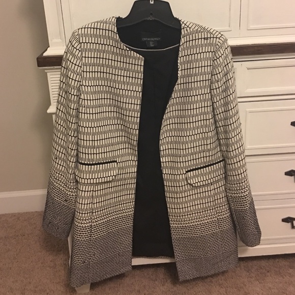 Long embroidered collarless Cynthia Rowley blazer