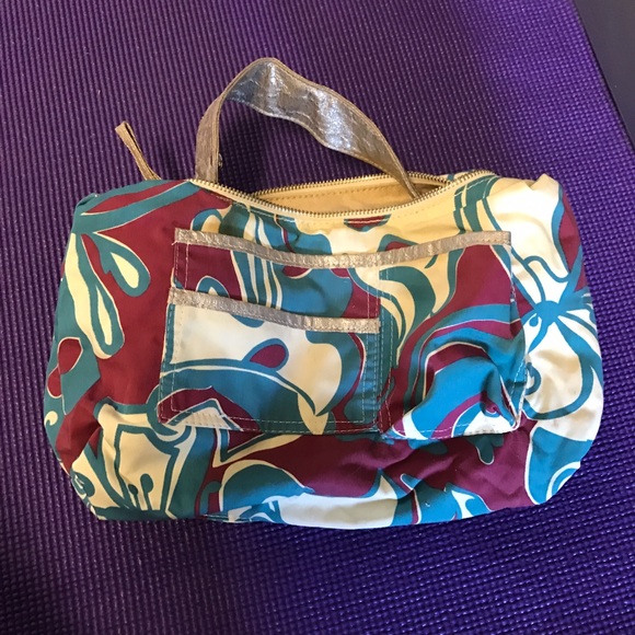 Off white with gold shimmer Guess bag - Picture 2 of 4