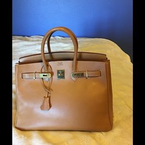 Meet your Posher, Christine