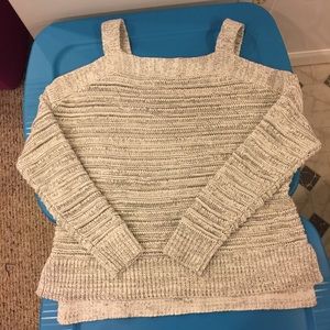 Comfy Cold shoulder sweater with texture