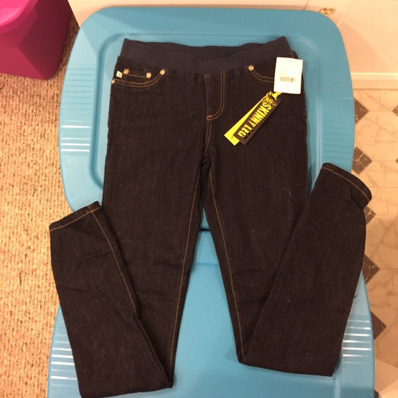 Skinny leg jean legging/Jegging