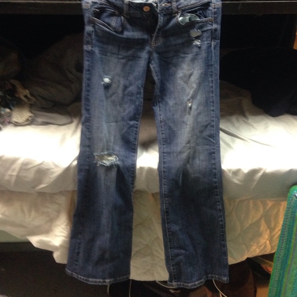 Cute distressed jeans - Picture 1 of 2