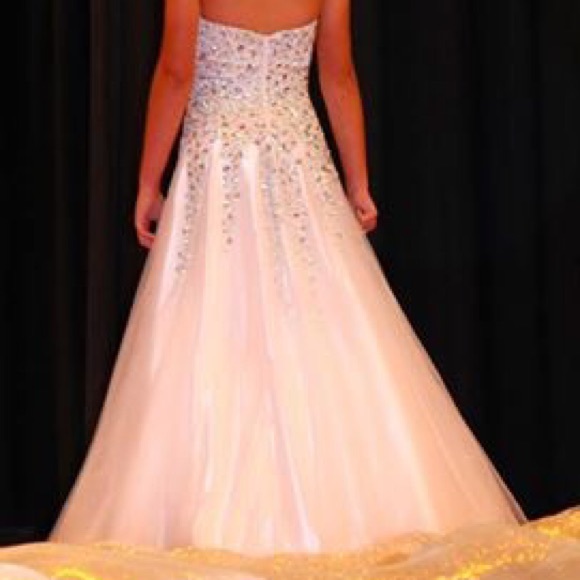 White formal dress - Picture 2 of 2