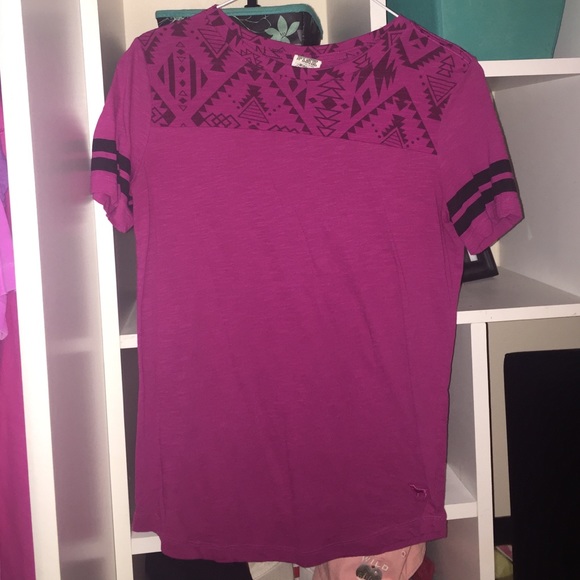 PINK comfy tee w/ Aztec print. Never worn
