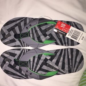 UA MENS FLIP FLOPS
