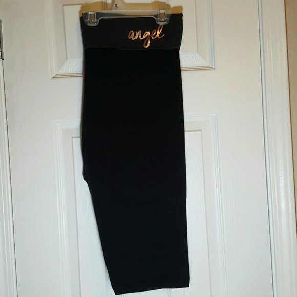 Victoria Secret's Cropped yoga pants