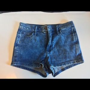 Hollister high wasted shorts!