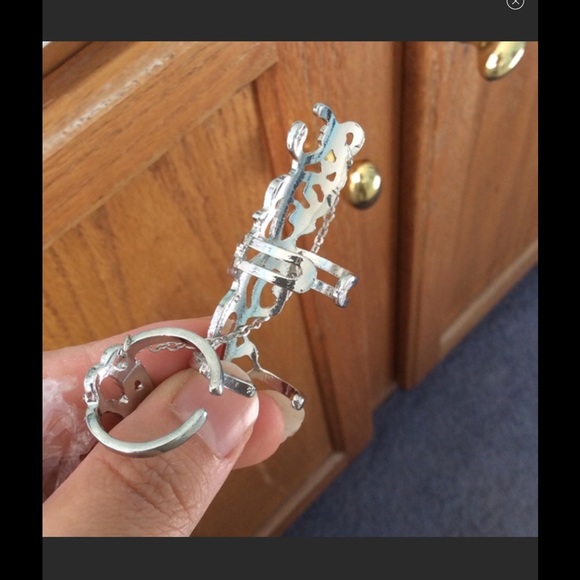 New multiple finger stack band crystal ring- - Picture 3 of 4