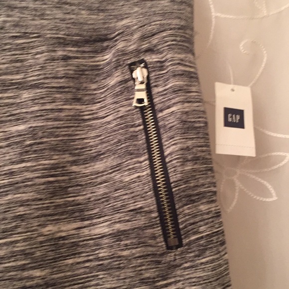 NWT GAP sweatpants - Picture 3 of 6
