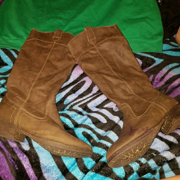 Dollhouse Brown leather boots