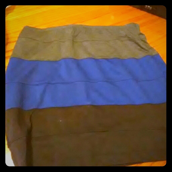 Izbyer skirt