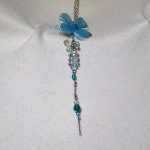 Silver Chain Necklace With Flower And Beads
