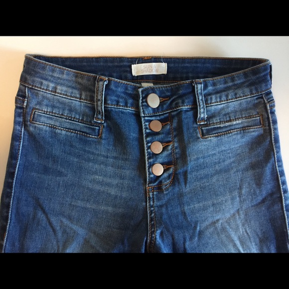 Sun & Shadow high waisted flare jeans!