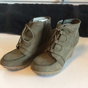 Brand New. Maurice's wedge heel!