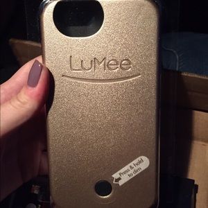 Lumee case