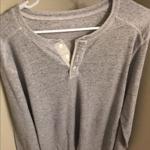 Gray long sleeve shirt