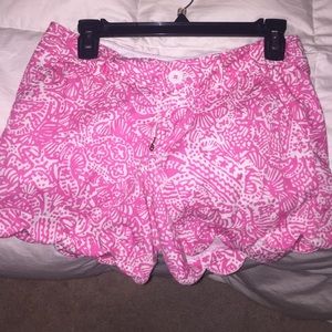 Scalloped Lilly Pulitzer shorts! Scalloped Lilly Pulitzer shorts!