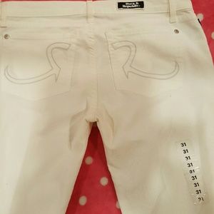 New Rock & Republic winter white cords Roth 31