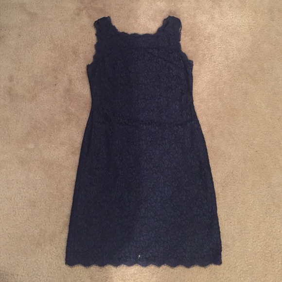 Adrianna Papell sleeveless boatneck lace dress