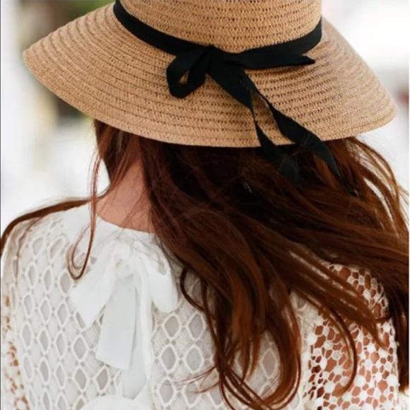 Floppy Ladies Straw hat - Picture 3 of 4