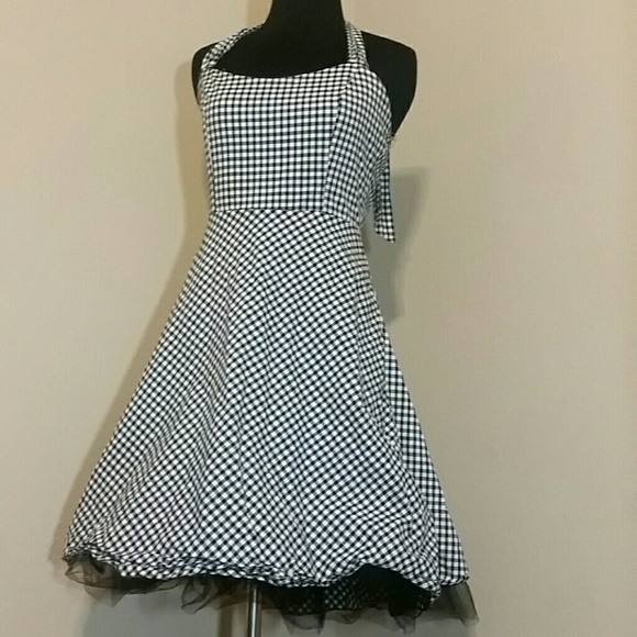 forever Dresses & Skirts - ♨♨Womens FOREVER Halter Ruffle Dress Sz S