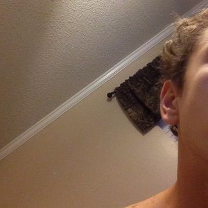 Meet your Posher, Hunter