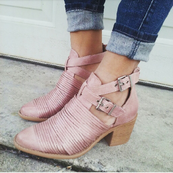 //The Hailey// Blush distressed ankle boots - Picture 3 of 4