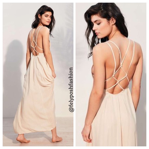 Urban Outfitters  OFU Knotted Beach Maxi Cover-Up - Picture 2 of 3