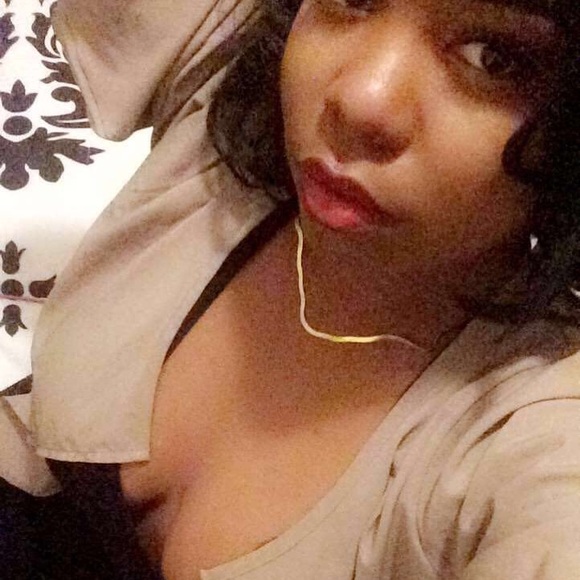 Meet your Posher, Lana - Picture 1 of 1