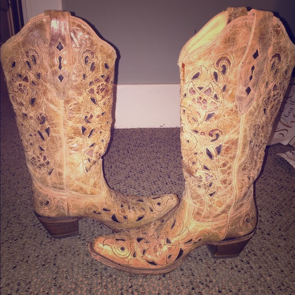 ❗️Corral boots size 9❗️TWO DAY SALE!!!!