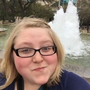 Meet your Posher, Alyssa