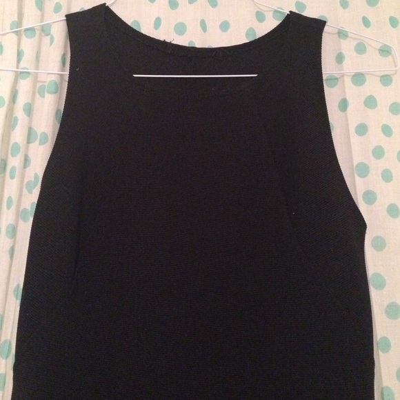 Perfect LBD - Picture 3 of 4