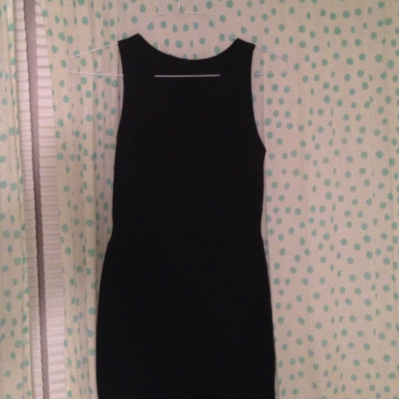 Perfect LBD - Picture 4 of 4