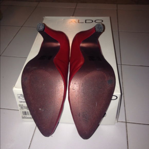 Shoes - Picture 4 of 4