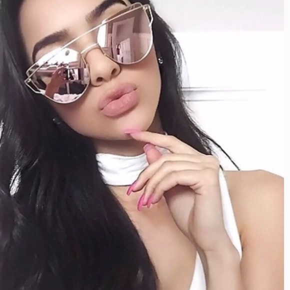 Vintage cat eye sunglasses, metal frame