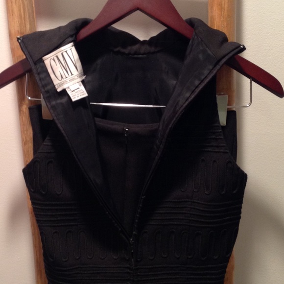 Carmen Marc Valvo, sleek black party outfit - Picture 3 of 3