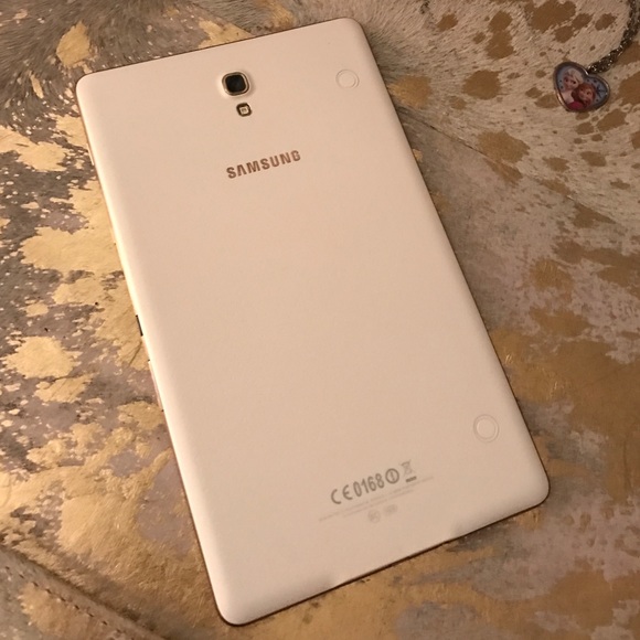 Samsung Galaxy Tab S - Picture 2 of 3