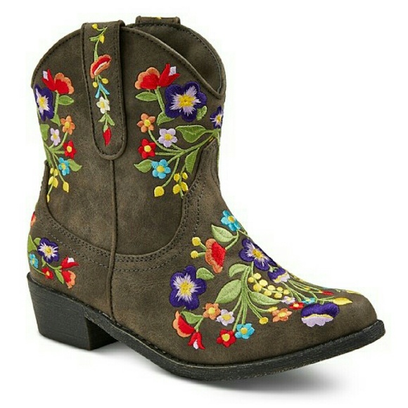 Betsey Johnson Other - Girls' Betseyville Reece Floral Embroidered Cowboy
