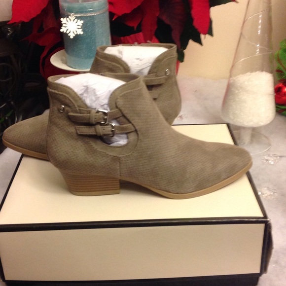 Brand New Pair of Ladies Boots