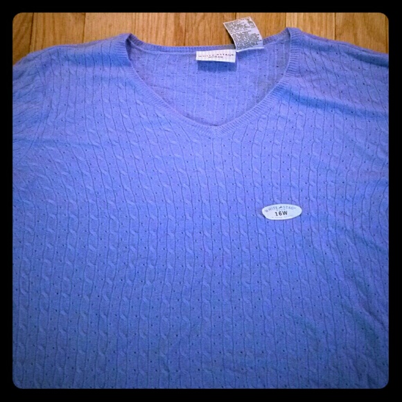 Beautiful NWT White stag Lilac ribbed sweater