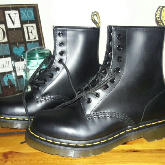 ✴~DR. MARTENS CLASSIC BOOT~✴