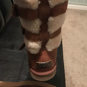 Uggs The Bucket. Size 8 worn once, too small!